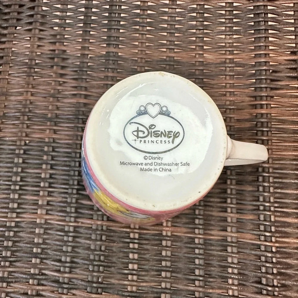 🏰 Disney Princess Mug 4” Tall - Perfect for‎ your little princess! - Picture 5 of 6